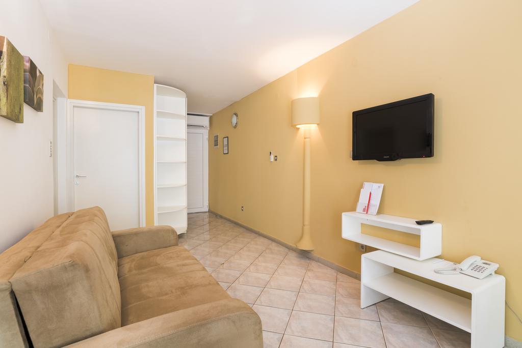 Apartments Amfora Plava Laguna Umag Rum bild